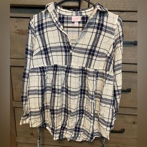 Maternity Tops. Brands including: Pinkblush, Boohoo and H&M. Various sizes.